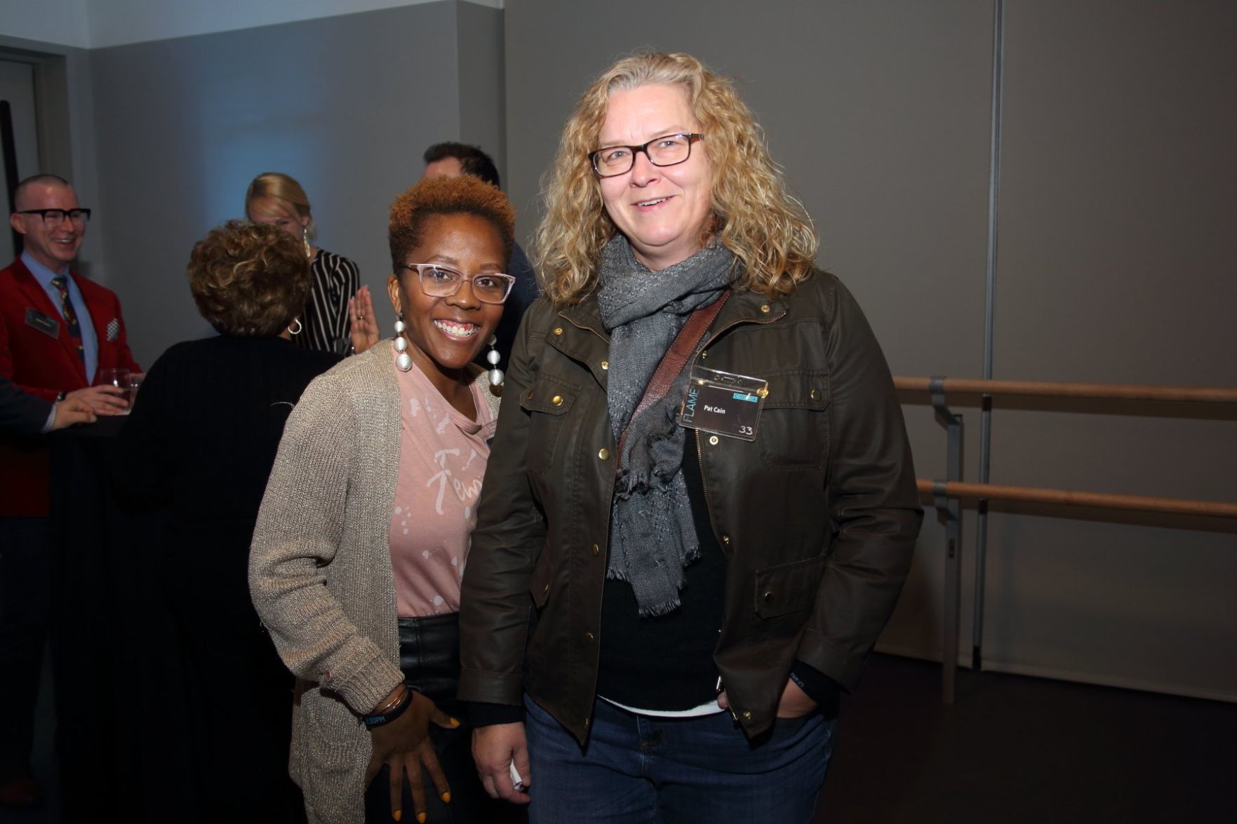 Kesha Kent, Pat Cain